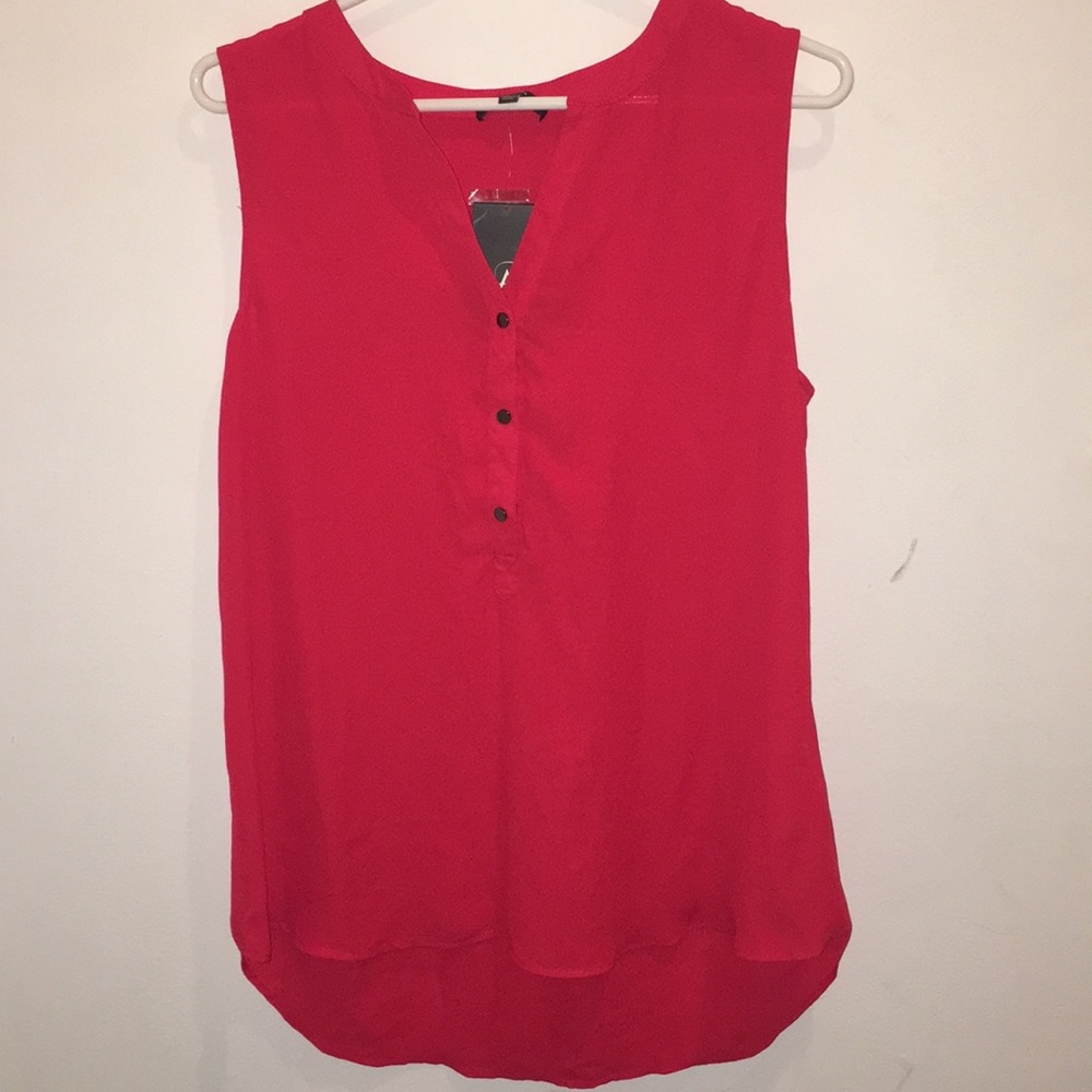 loose tank top